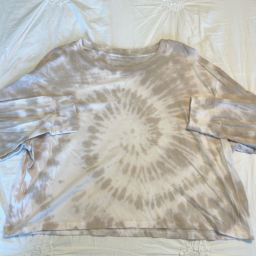 American Eagle Tie-Dye Long Sleeve Cropped T-Shirt - Cream/Beige